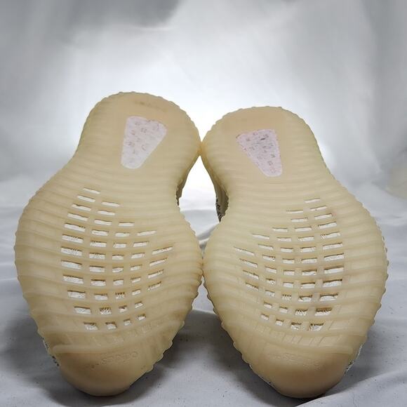 ADIDAS YEEZYS BOOST V2 NON- REFLECTIVE MENS 8 LADIES 9 COLOR GREY/WHITE VGUC - Picture 12 of 16